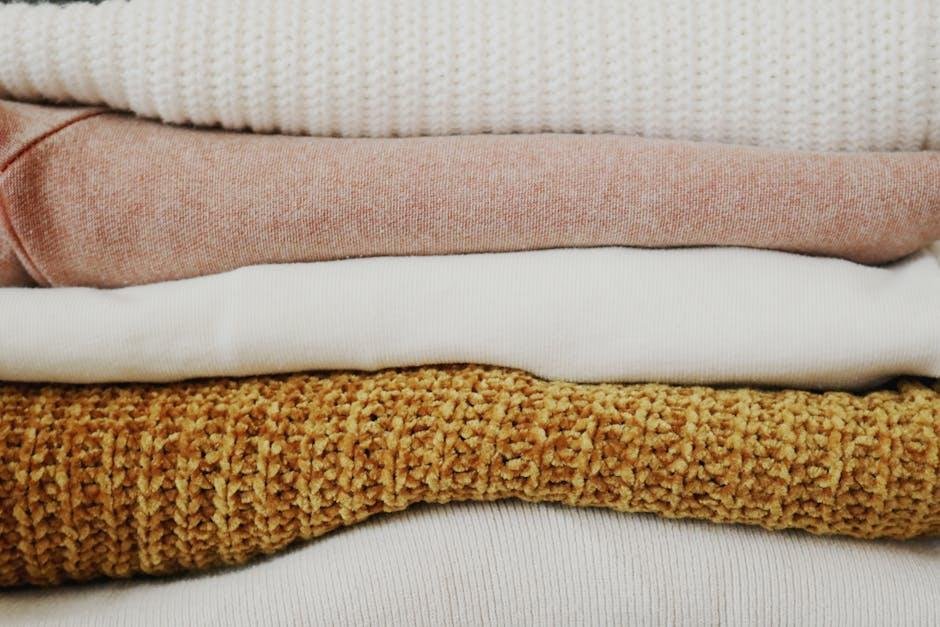 Choosing Fabrics That Flow Seamlessly⁤ Between‌ Seasons